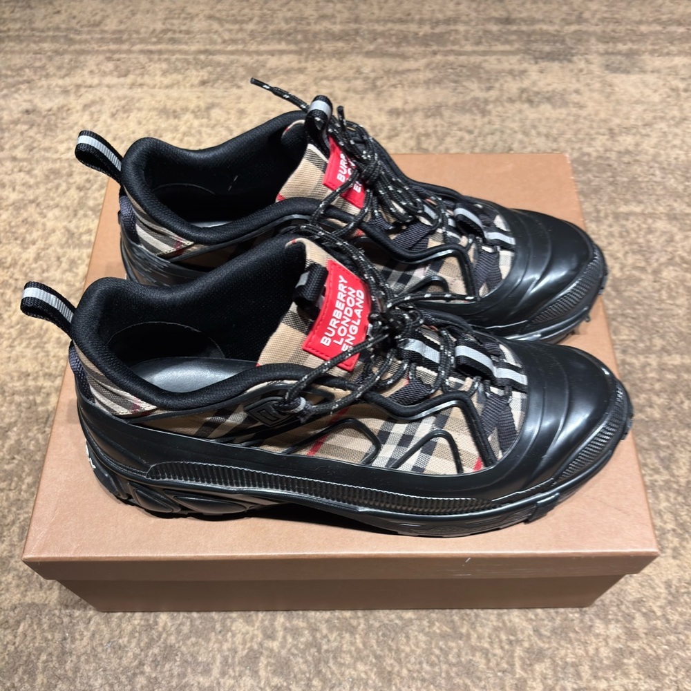 Burberry Arthur Archive Sneakers – Beige/Black – Men’s Size 11 (EU 44) - Picture 4 of 10